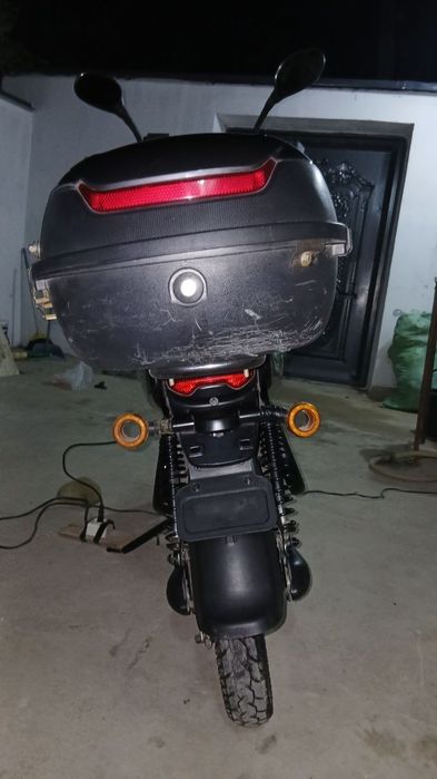 Sukuter  aybi yuq hamma joyi yaxshi ishlashi zo'r