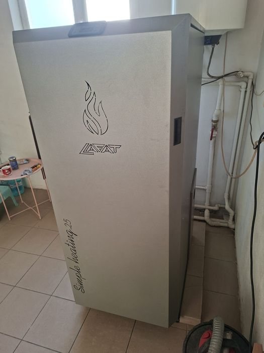 Vând centrala pe peleti Lafat