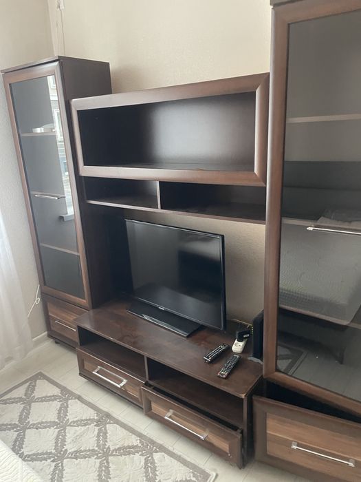 Продам телевизор и шкаф