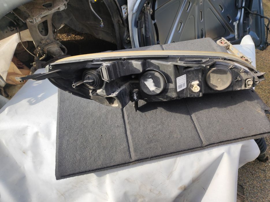 Ляв фар за Пежо-407