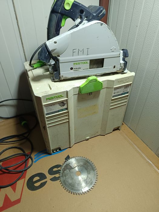 Fierăstrău circular festool cu plonjare și turație variabilă