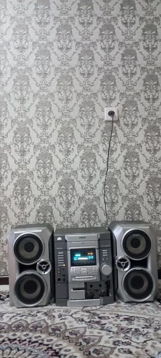 Срочно продаётся музыкальный центр