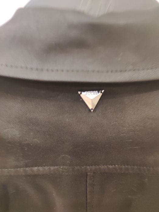 Оригинално Яке на Guess