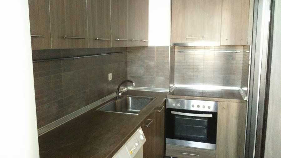 Дава се под наем Тристаен апартамент в Пловдив, Остромила - 89 кв.м за 408 € - Снимка #1