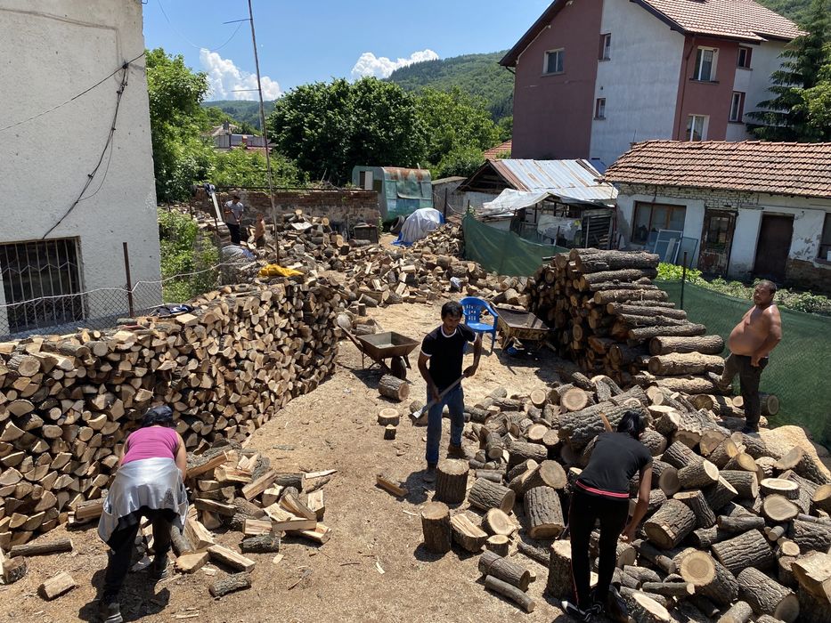 Дърва за огрев от дъб или бук по желание . Безплатен транспорт