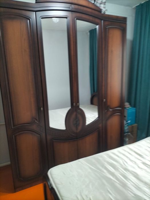 Продам шифоньер, кровать( комплект)