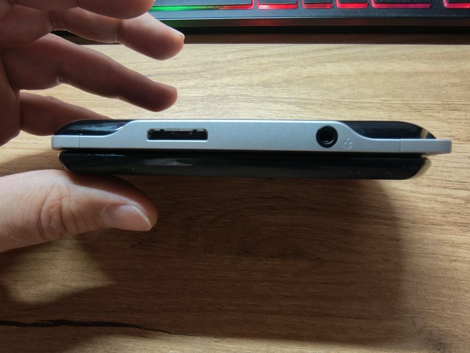 Продам игровую Psp n1000