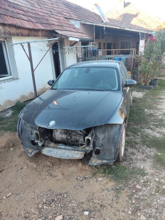 BMW seria 1, 1.6 benzină