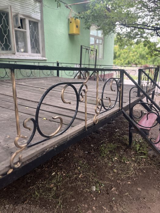 Срочно продается топчан полкасымен