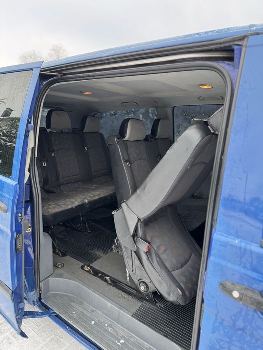Vand mercedes vito 9 locuri 2006