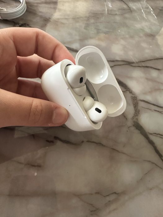 Продавам жични слушалки