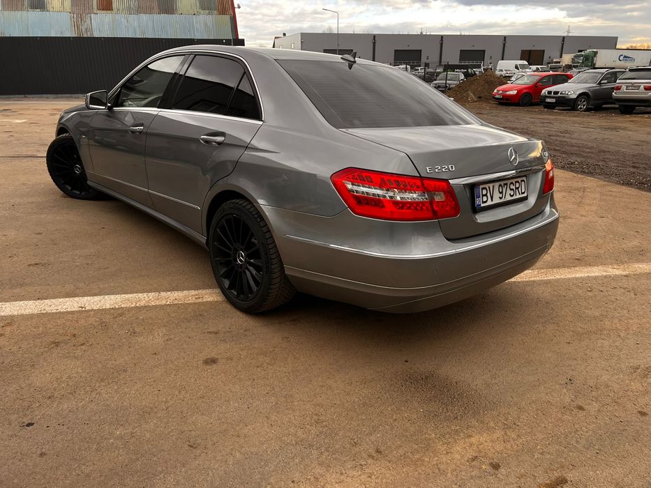 Mercedes benz E220CDI