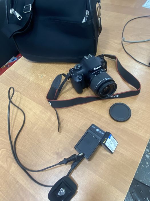 Fotoaparat Canon sotiladi