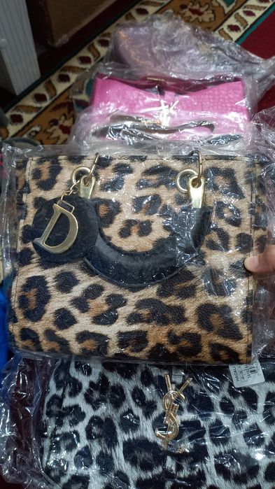 Продам абсолютно новые сумки