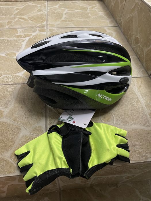 Casca protectie noua si manusi