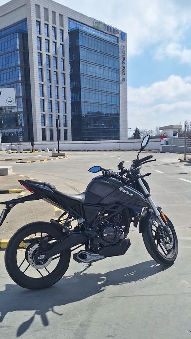 Motocicleta VOGE 125R A1