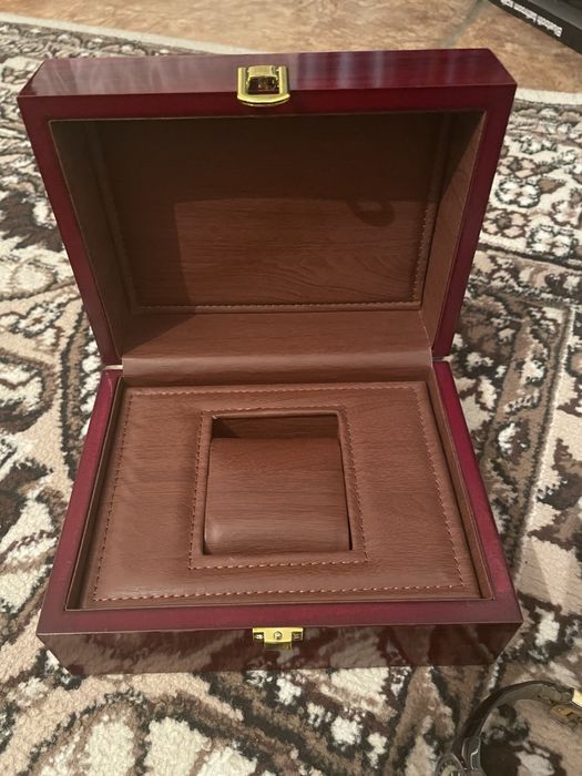 Часы HUBLOT под оригинал продам торг есть