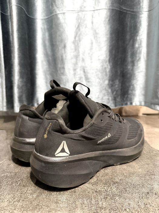 Оригинальные кроссовки Reebok Goretex