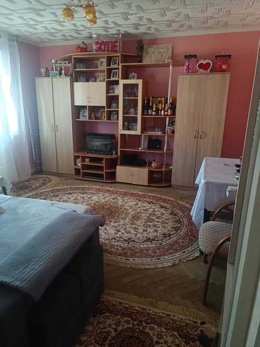 Apartament 3 camere-zona excelenta Micro 2 vizavi de Materna