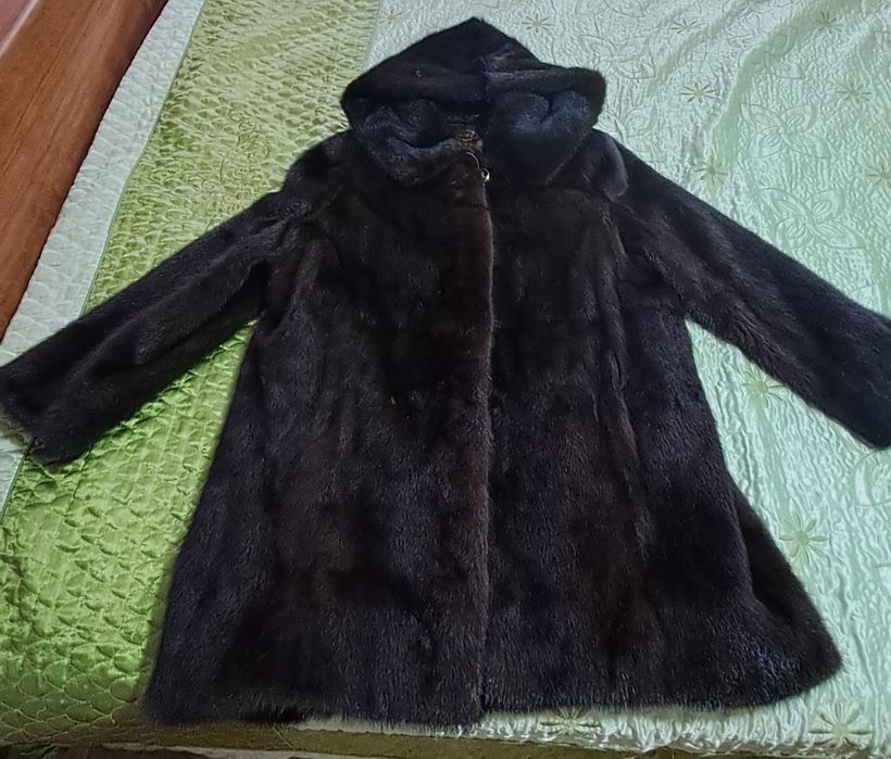 Продам норковую шубку