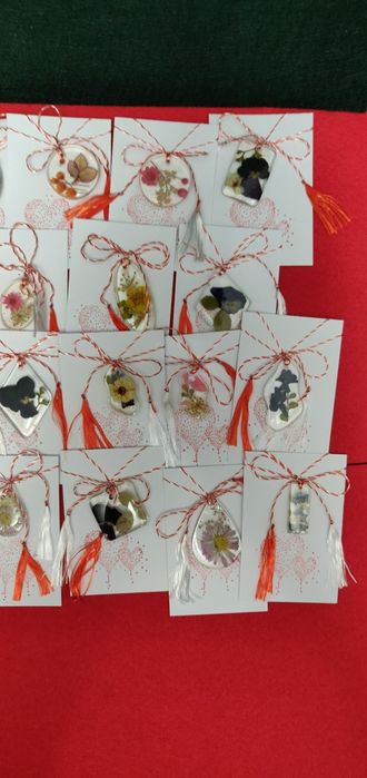 Colecție de flori sigilate în rășină