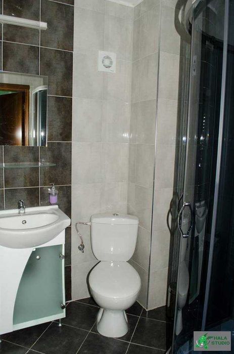 Дава се под наем Къща в с. Чупрене, Област Видин - 450 кв.м за 2397 € - Снимка #12