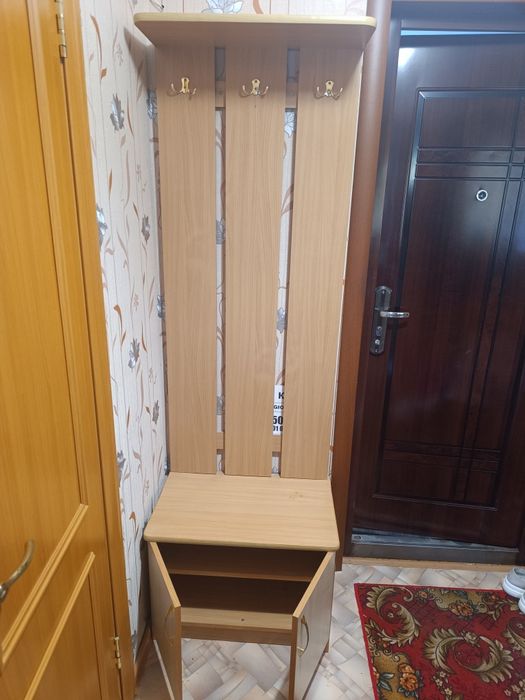 Вешалка в прихожую