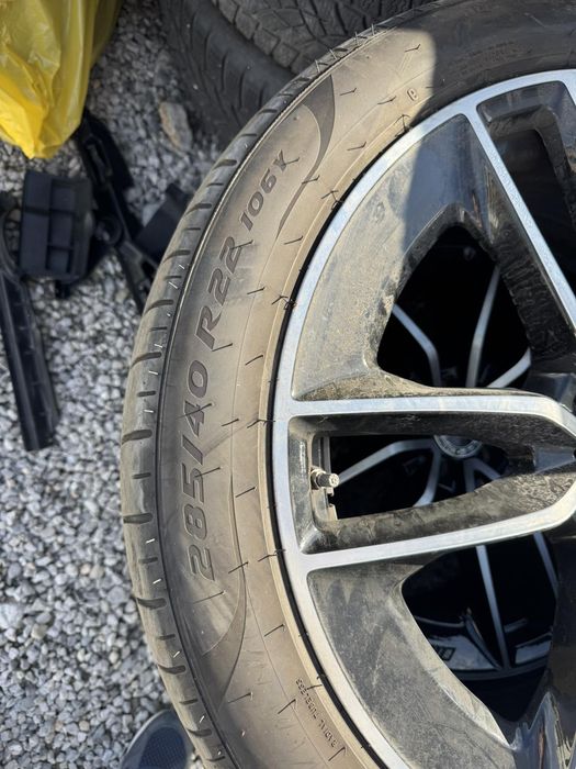 Летни гуми 325/35/и285/40/22