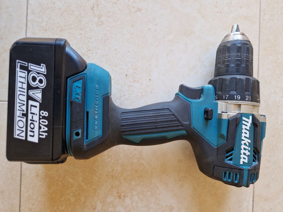 Makita DDF 484 - masina de gaurit si insurubat