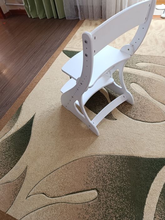 Продам детский растущий стул