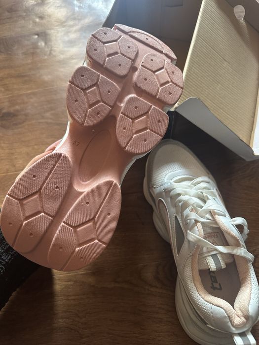 Чисто нови обувки Puma