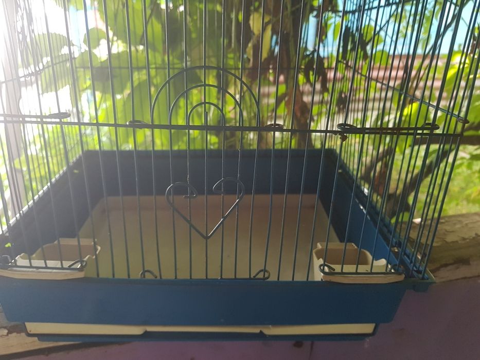 Продам клетку для попугаев