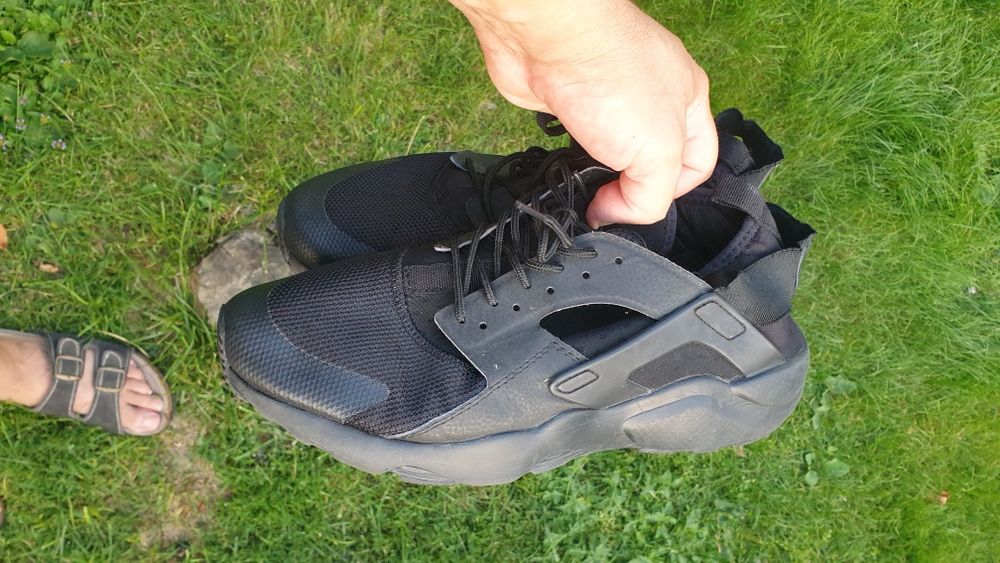 Adidasi Nike hurache 44