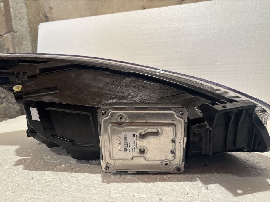 Ляв фар ford focus MK4