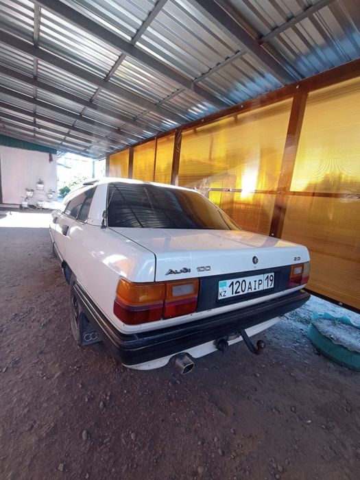 Продам. Audi 100