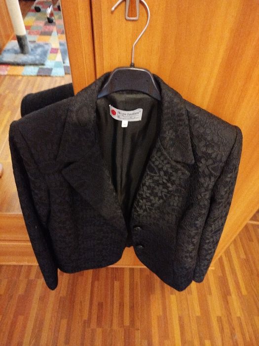 Costum taior cu fusta ( se pot da și separat)