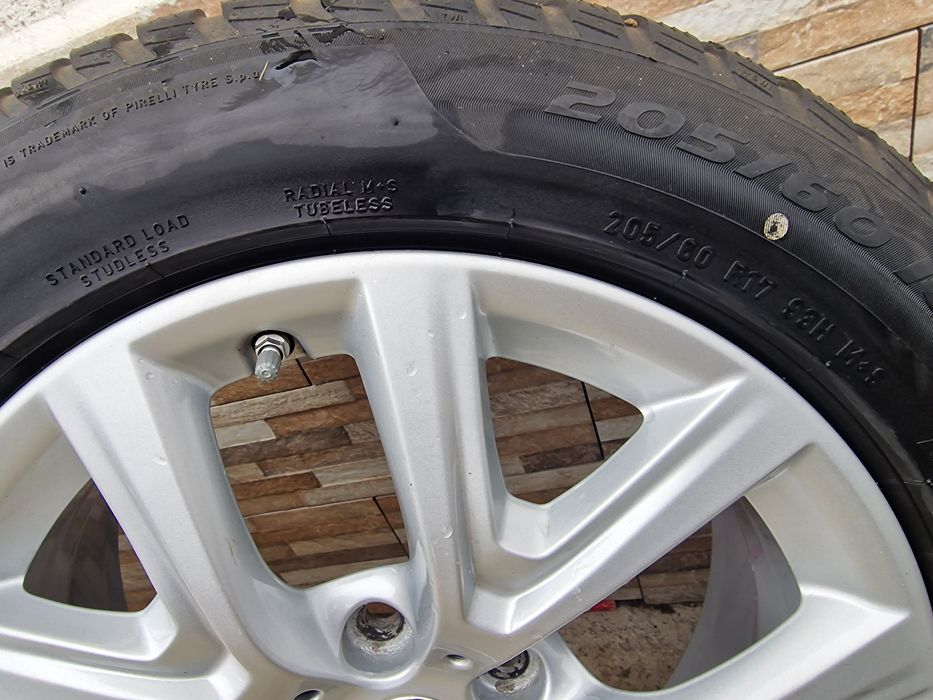 Jante 17 BMW X1 F48,X2 F39 anvelope iarna Pirelli