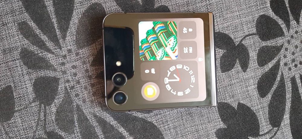 Samsung Z Flip 5