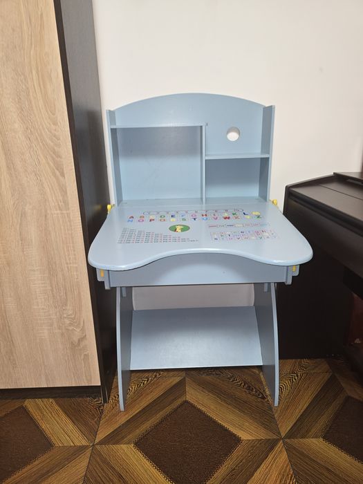 Парта и стул для школьника