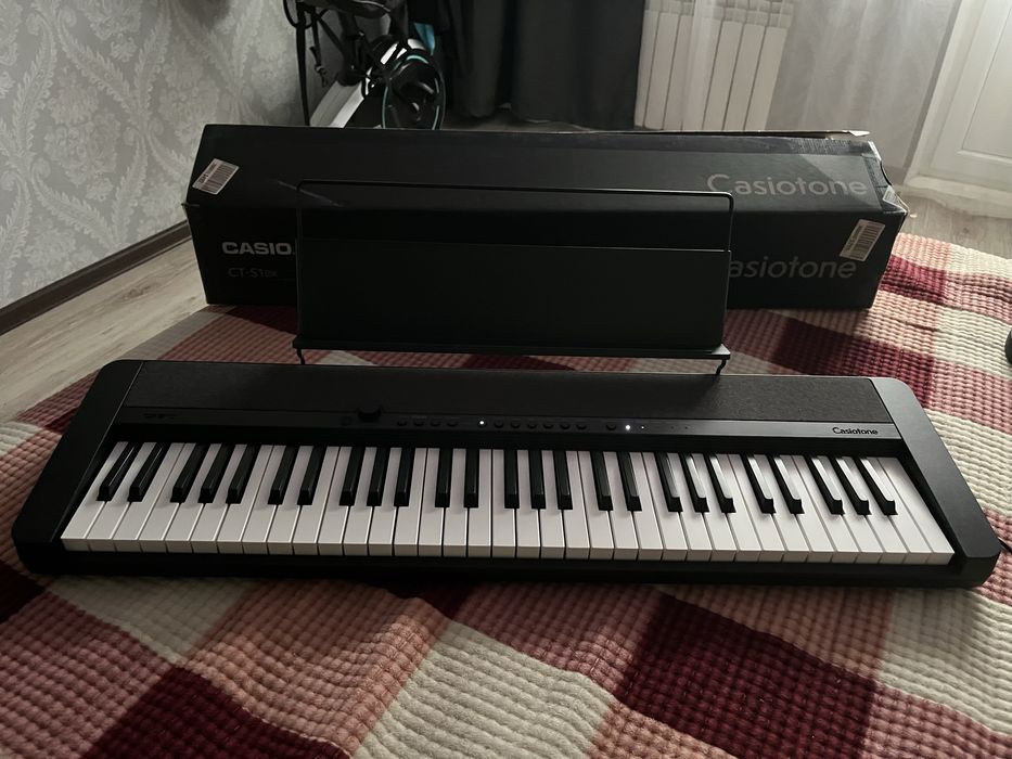 Продам портативный синтезатор Casio CT-S1