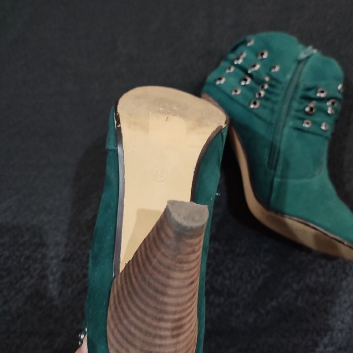 Сапожки  замшевые