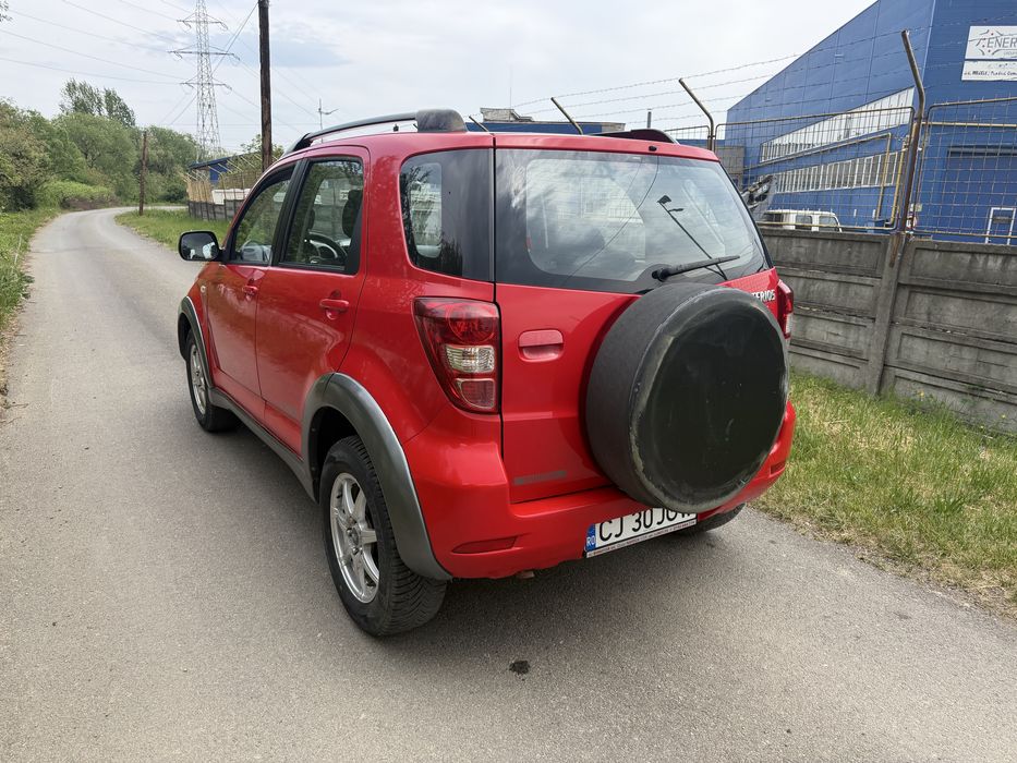 Vand Daihatsu Terios. 4X4. Benzina