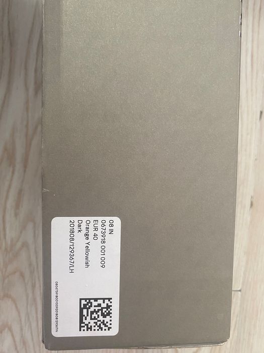 Обувки от естествен велур