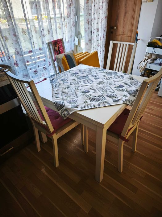 Комплект ИКЕА кухненска маса, разтегаема + 4 стола