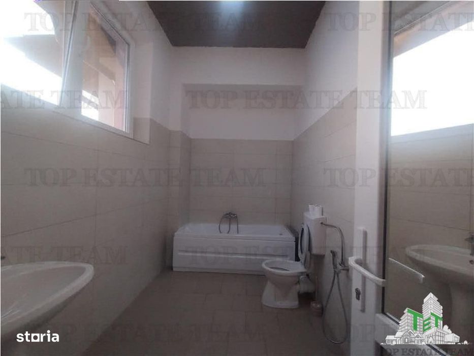 Spatiu comercial open space, suprafata 520 mp, teren 1150 mp, acces ra