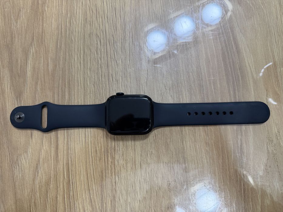 Apple watch seria 8 45 mm