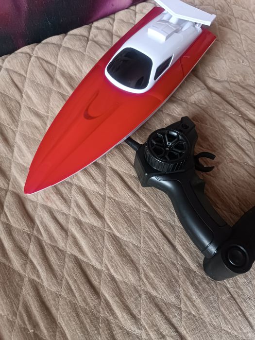 Продам катер игрушку