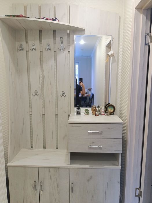 Прихожач б/у 25 мың