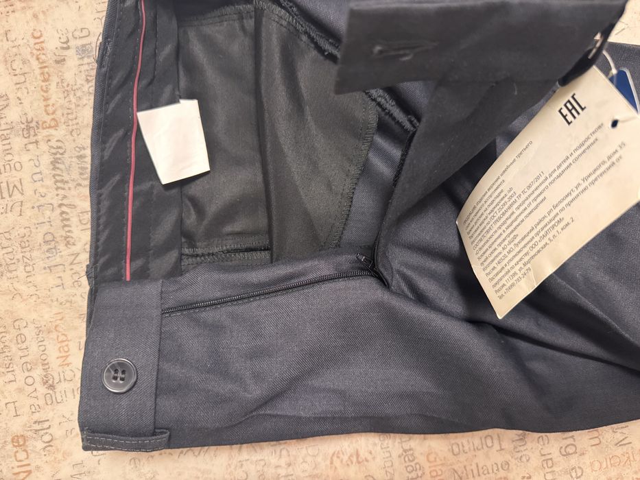 Брюки со стрелками школьные