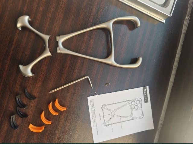 Титановый рамка, чехол Iphone 16 pro max